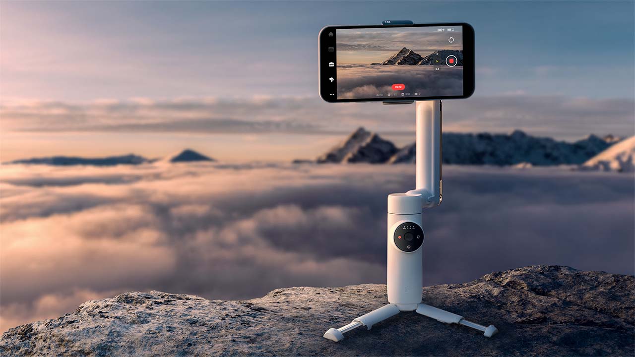 The new Insta360 Flow gimbal. Image: Insta360