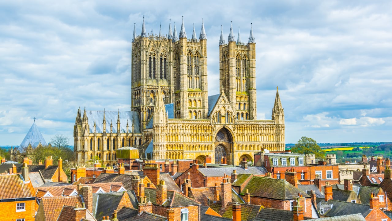 lincoln cathedral exterior